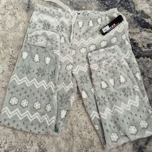 Cozy Fleece Pajama Pants with Winter Pattern